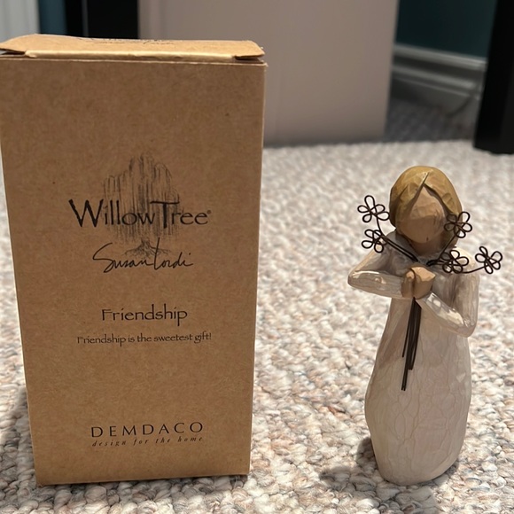 Willow Tree Other - Willow Tree Friendship figurine